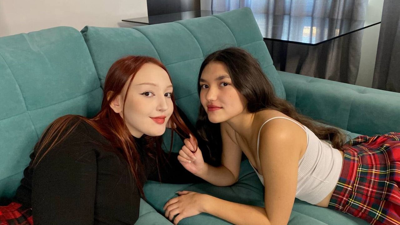 Enter to see naked GlennaAndHarriet