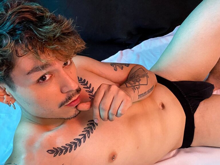 Enter to see naked ManoloSerrano