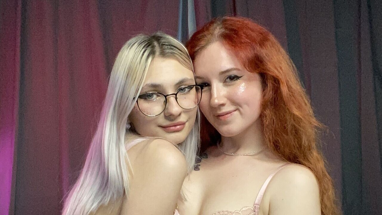 Enter to see naked MaureenAndLorna