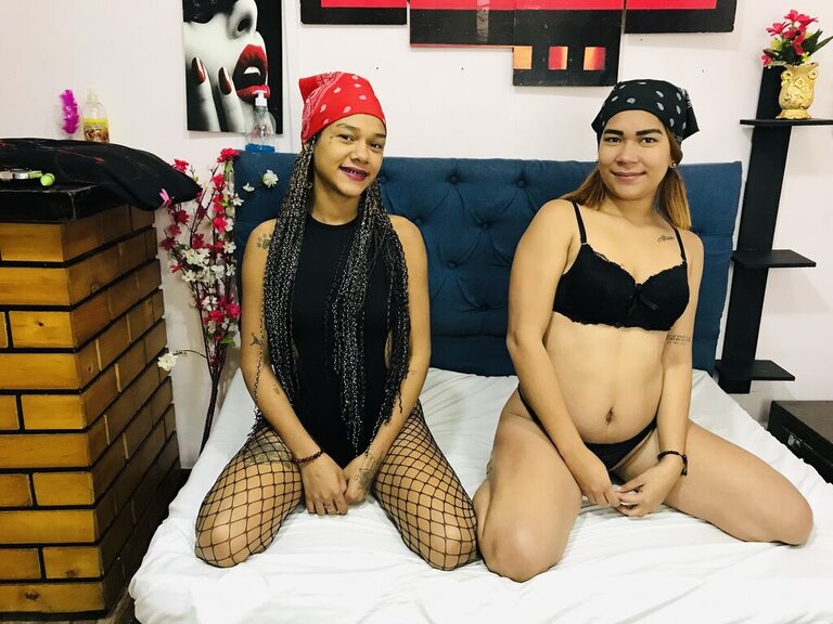 Enter to see naked NataliaAndDulce