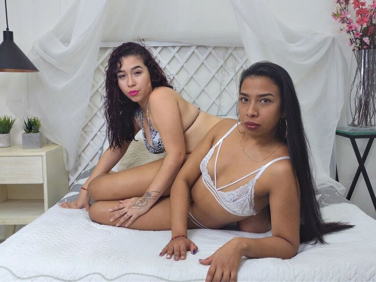 Enter to see naked SusanAndAnna